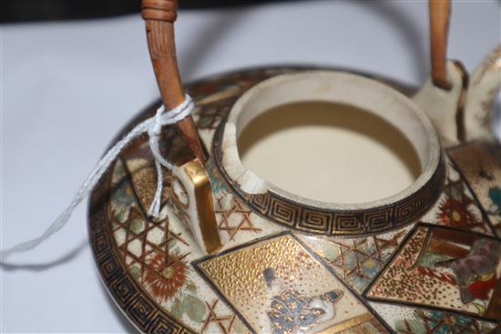A Japanese Satsuma teapot diameter 11cm
